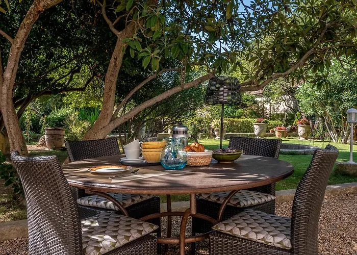 Mas D'escattes Couette-café